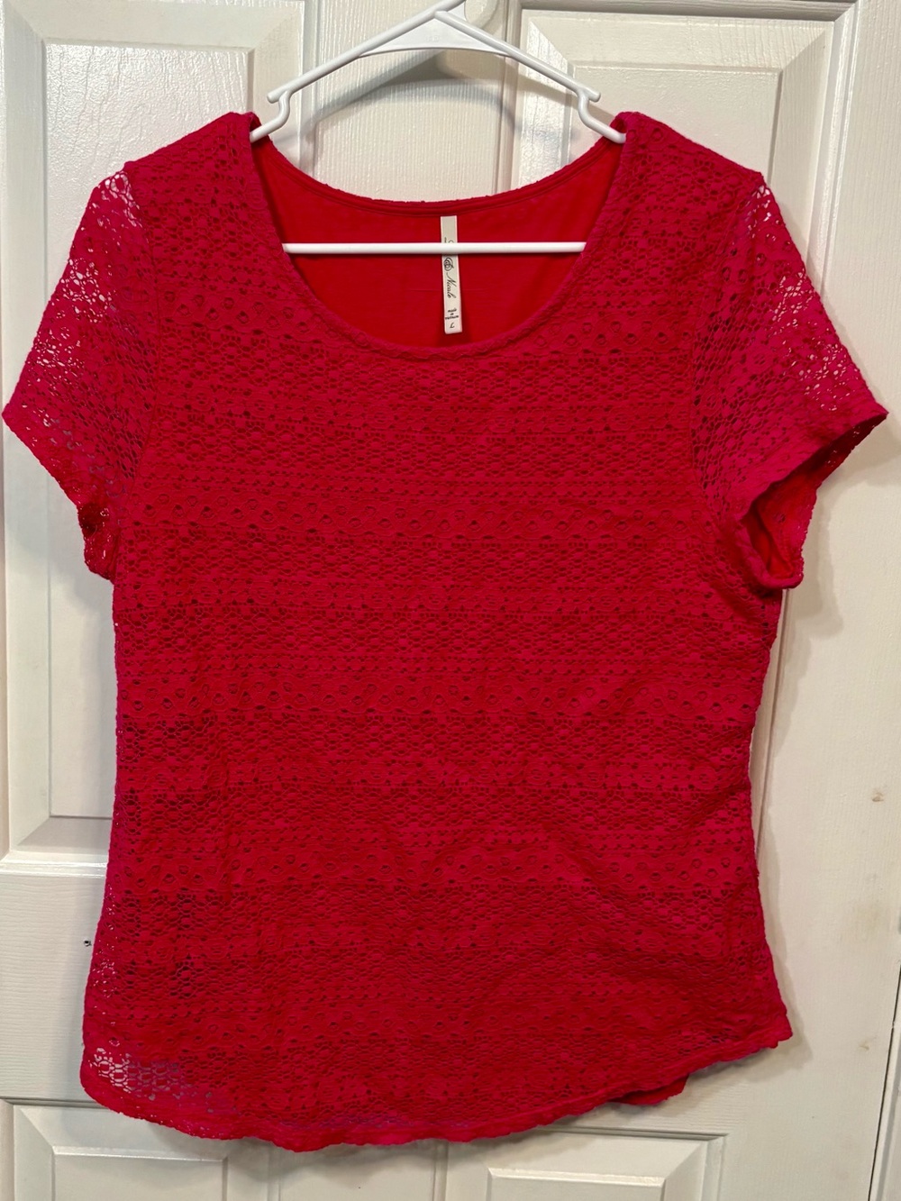 Leo & Nicole Bright Pink Lace Overlay Short Sleeve Tee